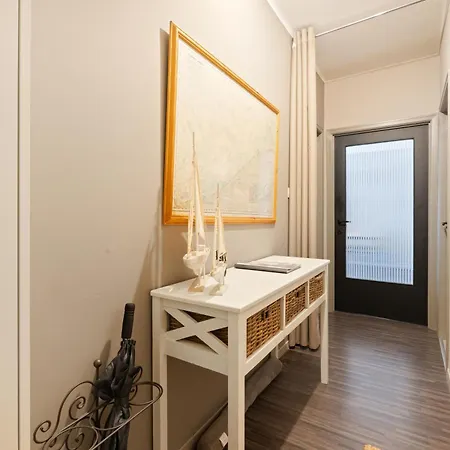 Apartment Place Darmes 0101 *