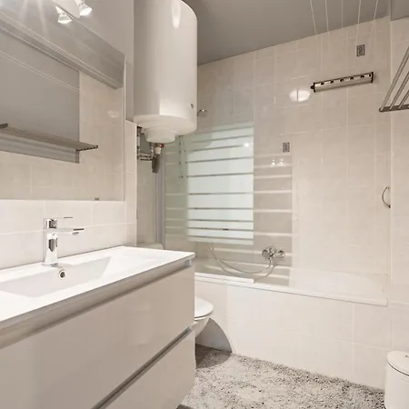 Place Darmes 0101 Apartment *